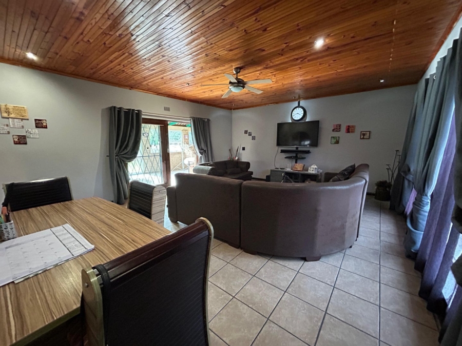 4 Bedroom Property for Sale in Heuwelkruin Eastern Cape